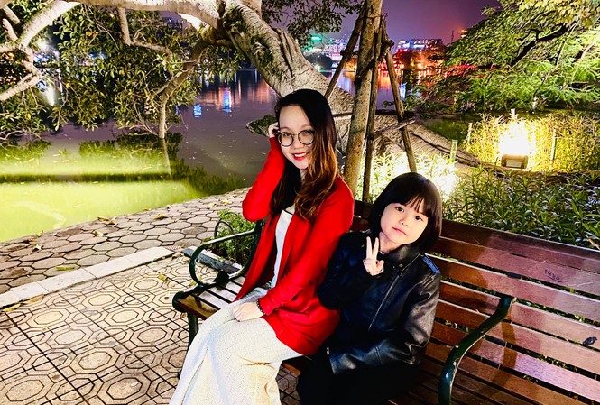 Loạt ca khúc mới giúp vượt dịch Sa Huỳnh và con gái Nguyễn Duy Đông Nhiên cùng hát Đôi mắt nCoV
