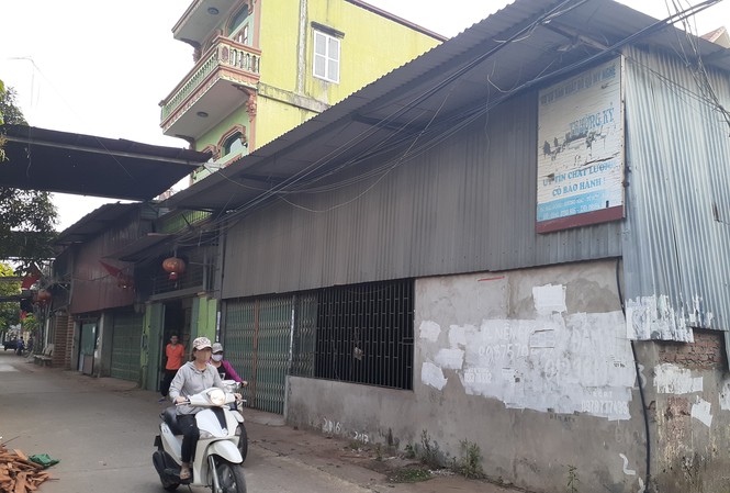 Phó chủ tịch xã xác nhận bừa, dân lãnh đủ Nhà đất được cấp sổ đỏ chưa đúng quy định của pháp luật Ảnh: P.V