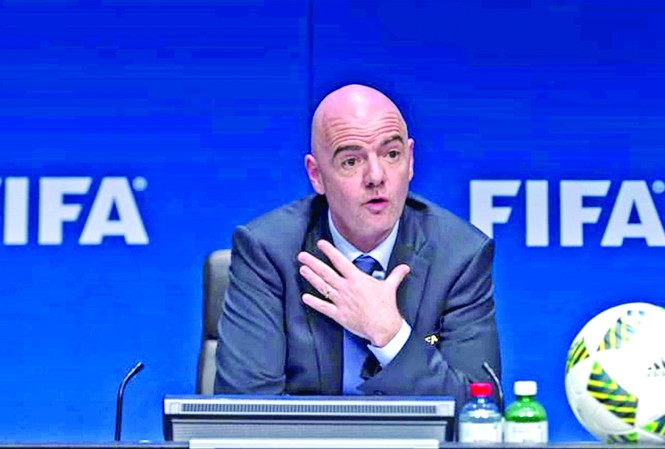 Bị điều tra, Chủ tịch FIFA không bị đình chỉ chức vụ Chủ tịch FIFA Infantino đang đối mặt với một cuộc điều tra hình sự