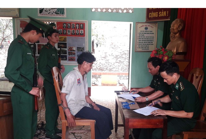Người nước ngoài được thuê vận chuyển ma túy về Việt Nam Đối tượng Tặng Văn Cấu