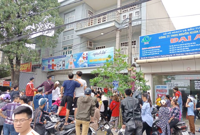 12 sinh viên ĐH Hồng Đức tham gia 'Hội Thánh Đức Chúa Trời' 12 sinh viên ĐH Hồng Đức tham gia 'Hội Thánh Đức Chúa Trời'