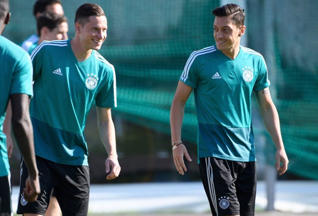 Bình phục thần tốc, Ozil sẵn sàng 'chiến' với Mexico Bình phục thần tốc, Ozil sẵn sàng 'chiến' với Mexico
