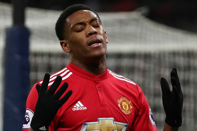 Bị Mourinho ‘thất sủng’, Martial vẫn trụ lại M.U vì lý do này M.U không muốn bán Martial vì chẳng muốn mất nhiều tiền.