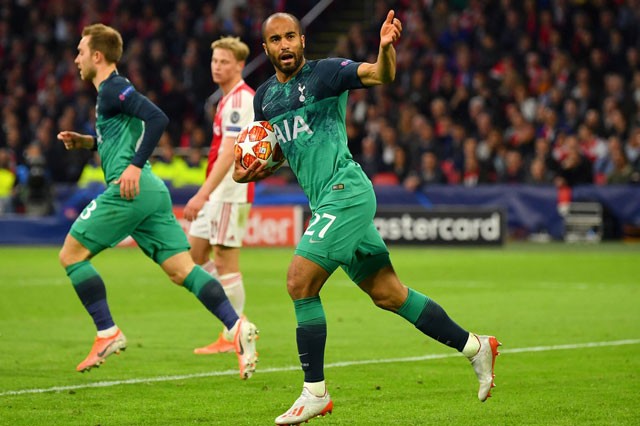 Lập hat-trick, Lucas Moura sánh ngang thành tích với Ronaldo Lập hat-trick, Lucas Moura sánh ngang thành tích với Ronaldo
