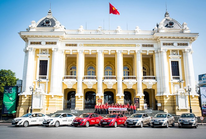 Bất ngờ gặp dàn Toyota Vios 2018 trẻ trung trên phố Hà Nội Bất ngờ gặp dàn Toyota Vios 2018 trẻ trung trên phố Hà Nội