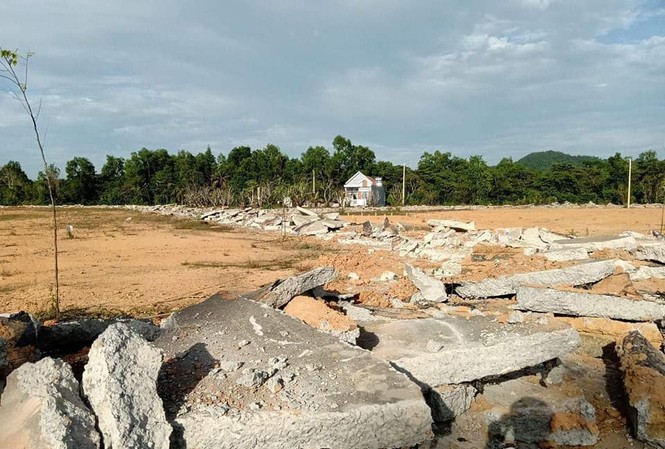 Sau sốt nóng, Phú Quốc quyết xử phân lô bán nền tràn lan Phú Quốc tiến hành tháo dỡ các khu phân lô bán nền trái quy hoạch.