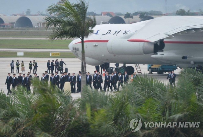 Yonhap: Khoảng 100 vệ sỹ của ông Kim Jong Un đã tới Hà Nội Khoảng 100 vệ sỹ của Chủ tịch Kim Jong-un đã tới Hà Nội. Ảnh:Yonhap.
