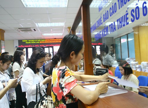 Chính thức đề xuất thu đồng thời thuế và bảo hiểm xã hội Có thể tiến tới hợp nhất việc thu thuế và BHXH, nhằm ngăn chặn doanh nghiệp trốn đóng bảo hiểm.