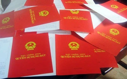 Bộ Tài chính bỏ đề xuất đánh thuế VAT sang tên ‘sổ đỏ’ Bỏ đề xuất sang tên sổ đỏ phải mất thuế VAT