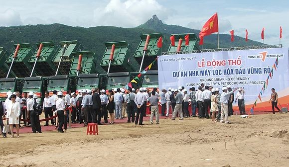 ‘Khai tử’ dự án lọc hóa dầu Vũng Rô 3,2 tỷ USD Sau lễ động thổ hoành tráng, Dự án nhà máy lọc hóa dầu Vũng Rô vẫn chỉ nằm trên giấy, và nay bị khai tử. Ảnh: IE.