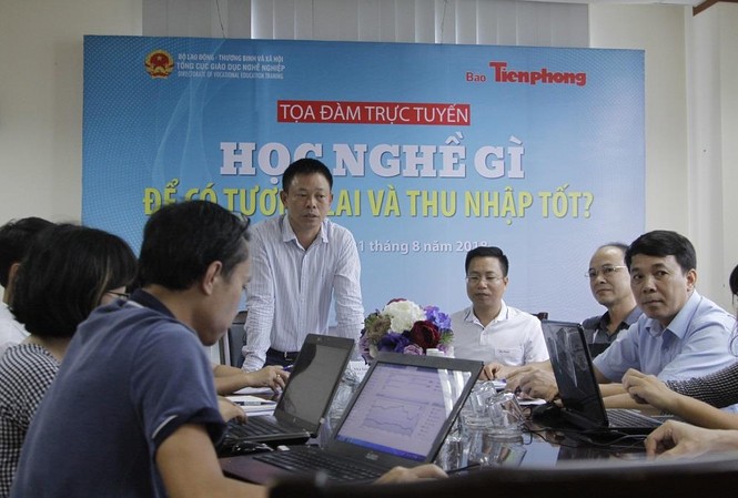 Toạ đàm trực tuyến: “Học nghề gì để có tương lai và thu nhập tốt” Toàn cảnh toạ đàm trực tuyến “Học nghề gì để có tương lai và thu nhập tốt”.