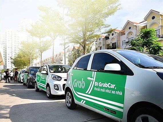Bộ Giao thông ‘quản’ taxi truyền thống và Grab, Uber theo đề xuất mới Theo Dự thảo sửa đổi Nghị định 86, xe taxi hay hợp đồng điện tử dưới 9 chỗ ngồi đều phải có "mào".