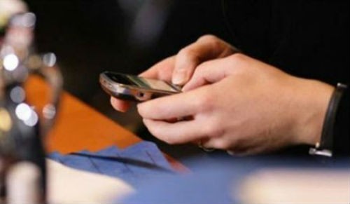 Chồng lén lút xem phim “nóng”: Có bình thường không? Ảnh minh họa: Internet