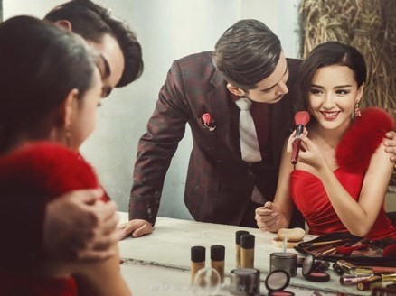 Mờ mắt vì quà tặng, vợ tôi thành tình nhân của gã hàng xóm độc thân Ảnh minh hoạ: Internet