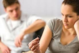 “Thiếu gia” trẻ và nỗi ân hận muộn màng khi bị vợ quê mùa dứt khoát ly hôn Ảnh minh họa: Internet