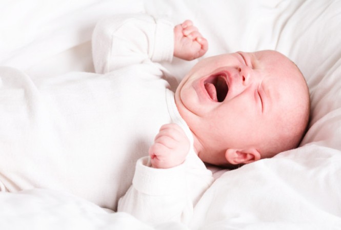 Cha mẹ cần đặc biệt lưu ý về cảnh báo khi dùng thuốc ho cho con Với trẻ dưới 2 tháng, Tổ chức Y tế thế giới (WHO) khuyến cáo là không cho uống thuốc ho. Ảnh minh hoạ: Internet