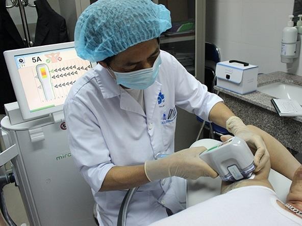 Những 'sự cố' không thể ngờ có thể gặp phải khi điều trị 'viêm cánh' như với bất kỳ các phương pháp điều trị khác, kết quả sau khi áp dụng MiraDry sẽ khác nhau tùy thuộc vào cơ địa của từng người và không phải ai cũng có đáp ứng tốt với phương pháp này.