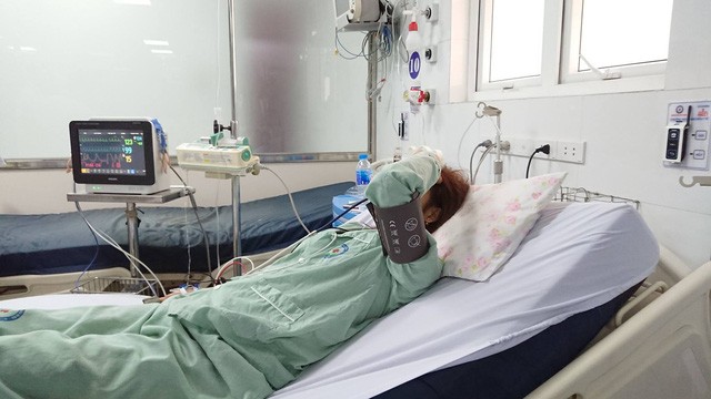 Tiêm thuốc làm trắng, cô gái sốc phản vệ suýt chết Bệnh nhân đã ổn định hơn sau khi được điều trị