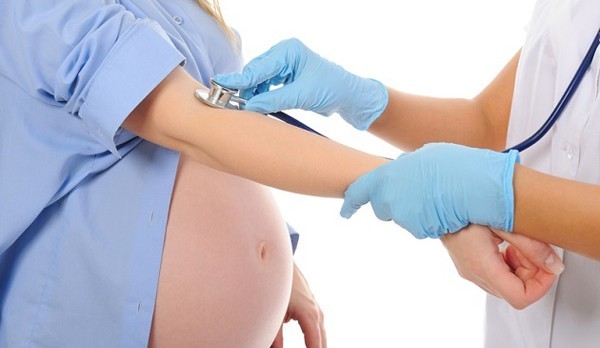 Nhiều bà bầu lây những bệnh 'khủng khiếp' này sang con Nhiều bà bầu lây những bệnh 'khủng khiếp' này sang con