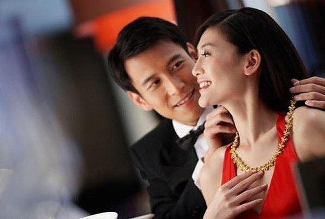 Nghe tình trẻ 'rót mật', cô chủ lỡ thì trắng tay cả tiền lẫn tình Ảnh minh họa: Internet