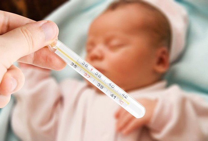 Cách làm đúng và 'đại kỵ' khi trẻ bị sốt, cha mẹ biết mà tránh kẻo hại con Ảnh minh họa: Internet
