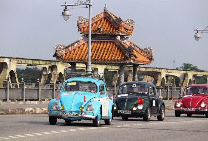 Mãn nhãn ngắm dàn siêu xe Volkswagen đổ bộ Cố đô Huế Dàn xe cổ diễu hành hưởng ứng Festival Huế 2018