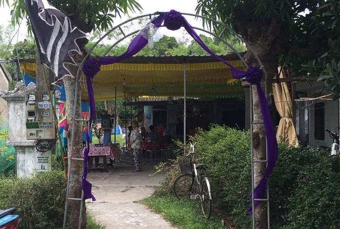 Hôn nhân lận đận của người cha ôm con nhảy sông Hương tự vẫn Gia đình lo hậu sự cho anh Trần Hữu T.