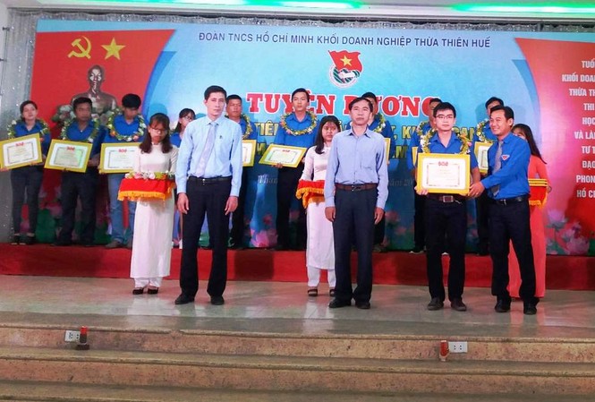 Tuyên dương thanh niên sản xuất, kinh doanh giỏi làm theo lời Bác Tuyên dương thanh niên tiên tiến sản xuất kinh doanh giỏi làm theo lời Bác