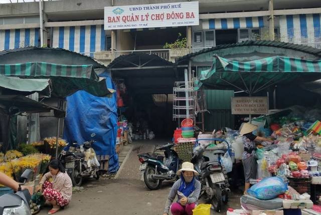 Bảo vệ bị đâm trọng thương vì nhắc khách đỗ xe Khu vực xảy ra vụ việc đâm người trọng thương