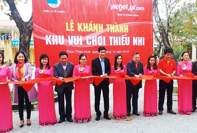 Hành trình 'Tôi yêu Tổ quốc tôi' 2019 đến Huế Trung ương Hội Liên hiệp Thanh niên Việt Nam khánh thành khu vui chơi thiếu nhi, do chương trình "Tôi yêu Tổ quốc tôi" dành tặng học sinh Trường tiểu học Quảng Thọ - quê hương Đại tướng Nguyễn Chí Thanh, vị Chủ tịch đầu tiên của Hội LHTN Việt Nam