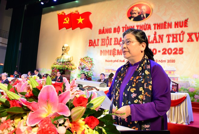 Phó Chủ tịch Thường trực Quốc hội: Xây dựng TT-Huế thành trung tâm văn hoá đậm đà bản sắc Phó Chủ tịch Thường trực Quốc hội Tòng Thị Phóng phát biểu chỉ đạo đại hội.