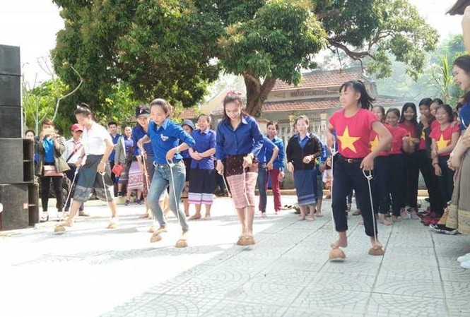 Tổ chức mừng Tết BunPiMay cho sinh viên Lào Tổ chức mừng Tết BunPiMay cho sinh viên Lào