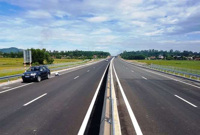 Cao tốc Đà Nẵng – Quảng Ngãi thông xe vào ngày 2/9 Ngày 2/9 sẽ chính thức thông tuyến và đưa vào khai thác tuyến cao tốc Đà Nẵng - Quảng Ngãi