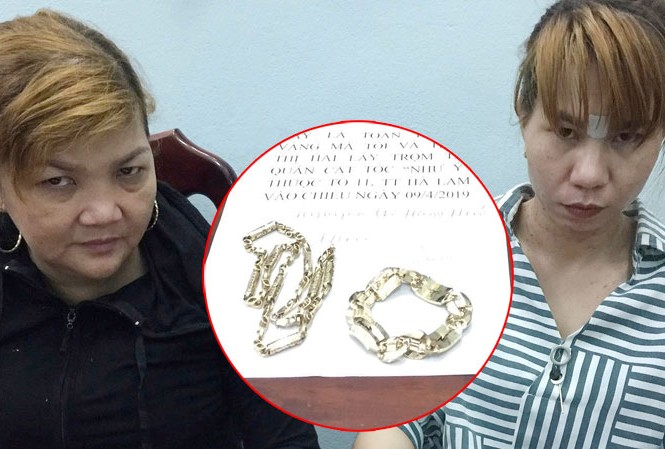 Vào tiệm cắt tóc mất...30 triệu đồng Đối tượng Hiếu, Hai và tang vật trộm cắp. Ảnh CA