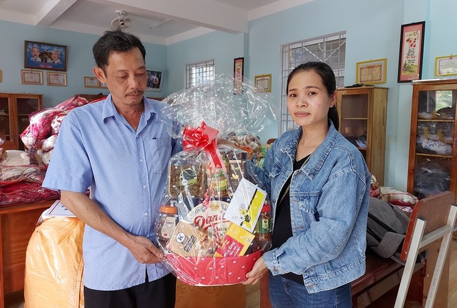 Bạn đọc Tiền Phong hỗ trợ thầy trò ở vùng sạt lở Trà Leng Bạn đọc Tiền Phong hỗ trợ thầy trò ở vùng sạt lở Trà Leng