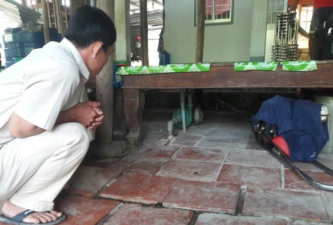 Người phụ nữ bị điện giật tử vong tại nhà hàng xóm Hiện trường xảy ra vụ chạm điện