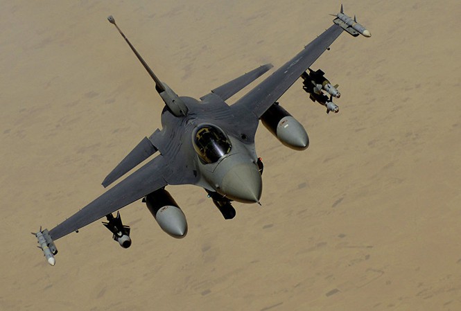 Mỹ đồng ý bán 8 máy bay chiến đấu F-16 cho Bulgaria Máy bay chiến đấu F-16 do Mỹ sản xuất. Ảnh: Muff