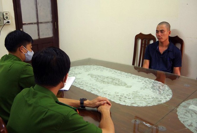 Đâm 2 người thương vong vì bực tức vợ cũ Đối tượng Vinh tại cơ quan Công an