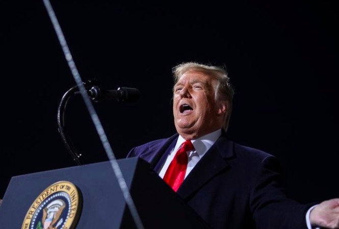 THẾ GIỚI 24H: Ông Trump buộc tội Trung Quốc làm dịch bệnh lan khắp thế giới Ông Trump tổng tấn công Trung Quốc về Covid-19. Ảnh: Reuters