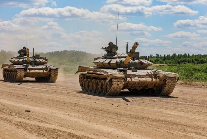 Nga triển khai xe tăng T-72B3 tới quần đảo tranh chấp với Nhật Bản Nga triển khai xe tăng T-72B3 tới quần đảo tranh chấp với Nhật Bản