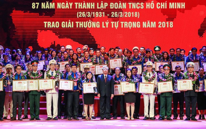 72 cán bộ đoàn xuất sắc nhận giải thưởng Lý Tự Trọng 2019 Lễ trao giải thưởng Lý Tự Trọng năm 2019