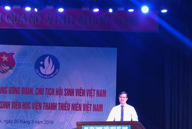 Hỗ trợ phát triển tình nguyện, khởi nghiệp trong sinh viên Anh Bùi Quang Huy, Bí thư T.Ư Đoàn, Chủ tịch Hội SVVN đối thoại với đoàn viên, sinh viên Học viện Thanh Thiếu niên Việt Nam.