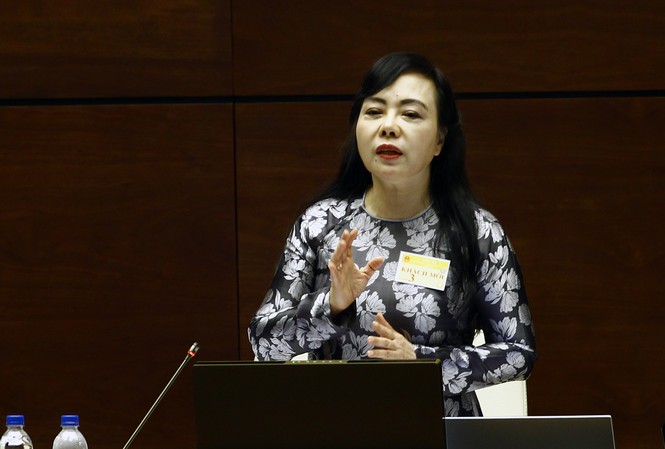 Giá thuốc nhập thấp, bán cao, doanh nghiệp lợi kếch xù? Bộ trưởng Y tế khẳng định,thị trường thuốc Việt Nam ổn định, không tăng đột biến. Ảnh Như Ý