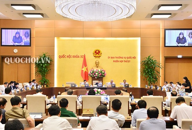 Hơn 1 triệu người kê khai tài sản, chỉ 6 người vi phạm Theo Uỷ ban Tư pháp, có dấu hiệu bỏ lọt việc xử lý trách nhiệm của người đứng đầu.