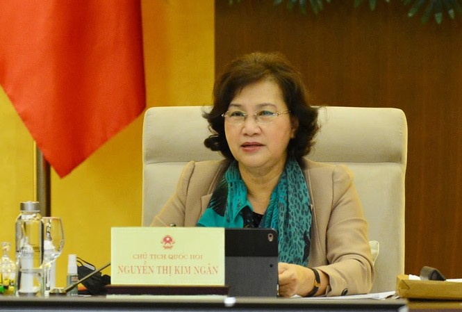 Chủ tịch Quốc hội: Mỗi gia đình là một pháo đài ngăn chặn dịch lây lan Chủ tịch Quốc hội Nguyễn Thị Kim Ngân phát biểu tại phiên họp sáng 23/3