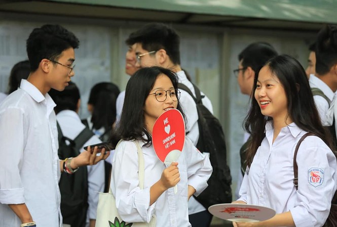Thi tốt nghiệp THPT giữa đại dịch COVID-19: Nếu chỉ dựa vào học bạ thì khó mà tin? Ảnh: Như Ý
