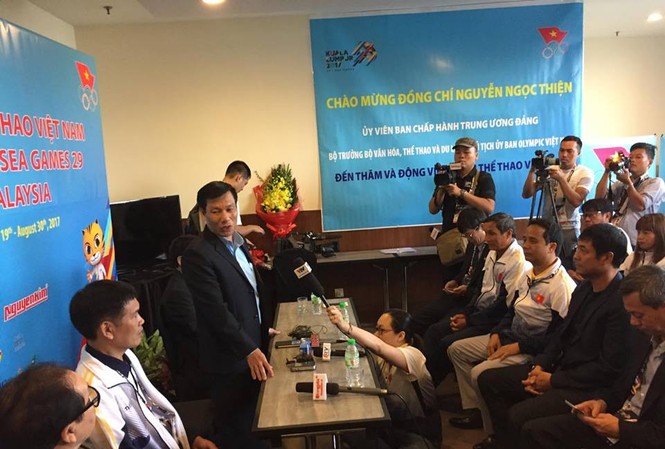 Bộ trưởng 'tiếp lửa' cho VĐV tranh tài SEA Games Bộ trưởng Nguyễn Ngọc Thiện đánh giá cao tinh thần vượt khó của đoàn TTVN.