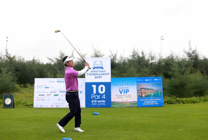 Hơn 600 golfer tranh tài tại giải đấu 20 tỷ Hơn 600 golfer tranh tài tại giải đấu 20 tỷ