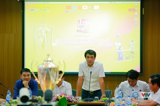 Đội vô địch bóng chuyền VTV Cup 2018 nhận thưởng 10.000 USD Ông Phan Ngọc Tiến - Trưởng ban Thể thao - Giải trí VTV phát biểu tại họp báo