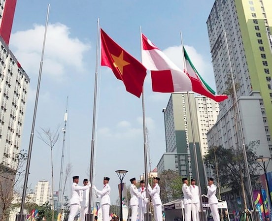 Quốc kỳ Việt Nam tung bay ở làng VĐV ASIAD 18 Quốc kỳ Việt Nam tung bay ở làng VĐV ASIAD 18